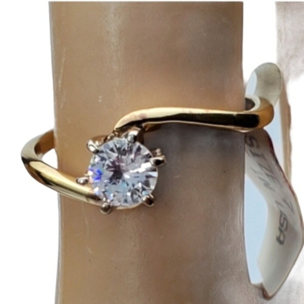 Gold promise Solitaire Ring Size 7 Cubic Zirconia Thin Delicate *
